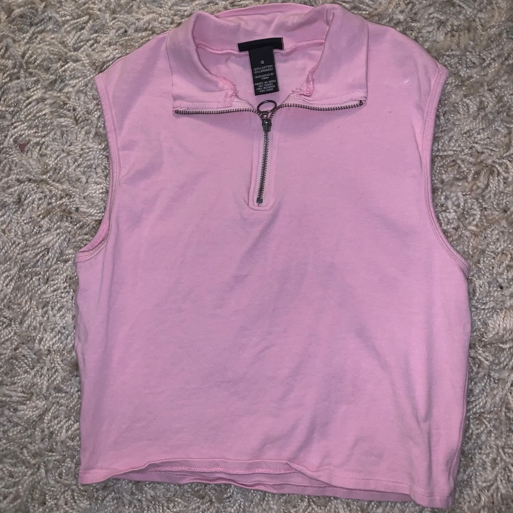 Pink workout crop tank
